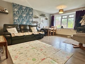 Lounge/Diner- click for photo gallery